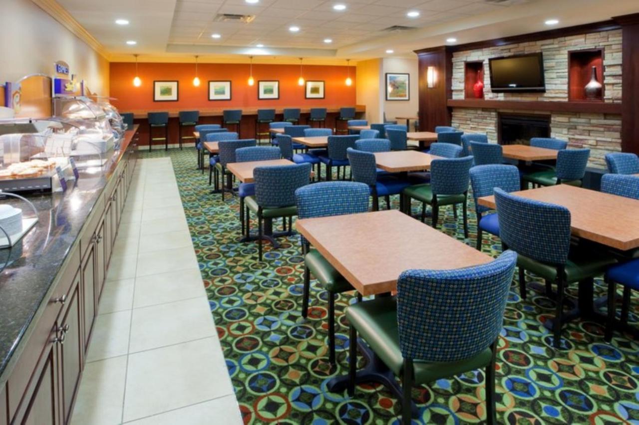 Holiday Inn Express Washington Dc Sw - Springfield By Ihg מראה חיצוני תמונה