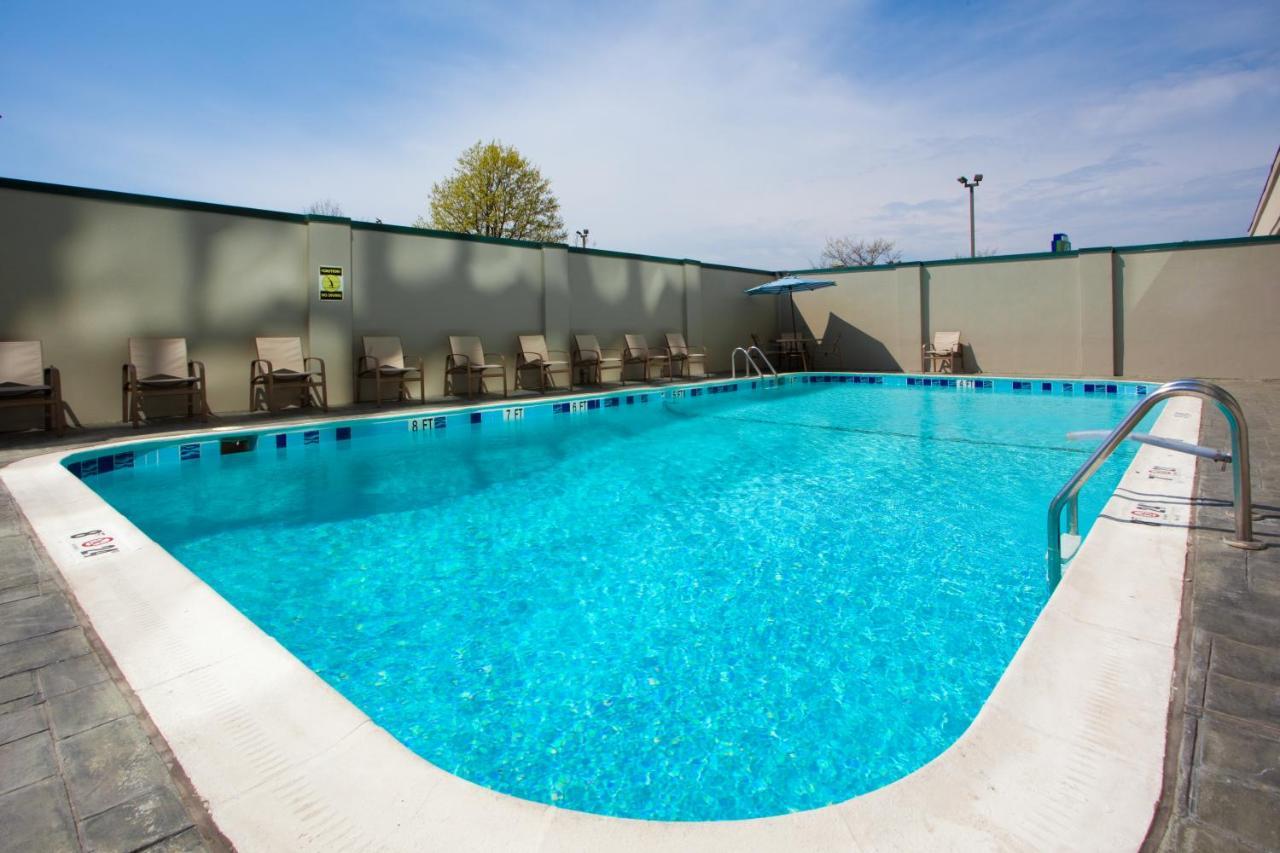 Holiday Inn Express Washington Dc Sw - Springfield By Ihg מראה חיצוני תמונה