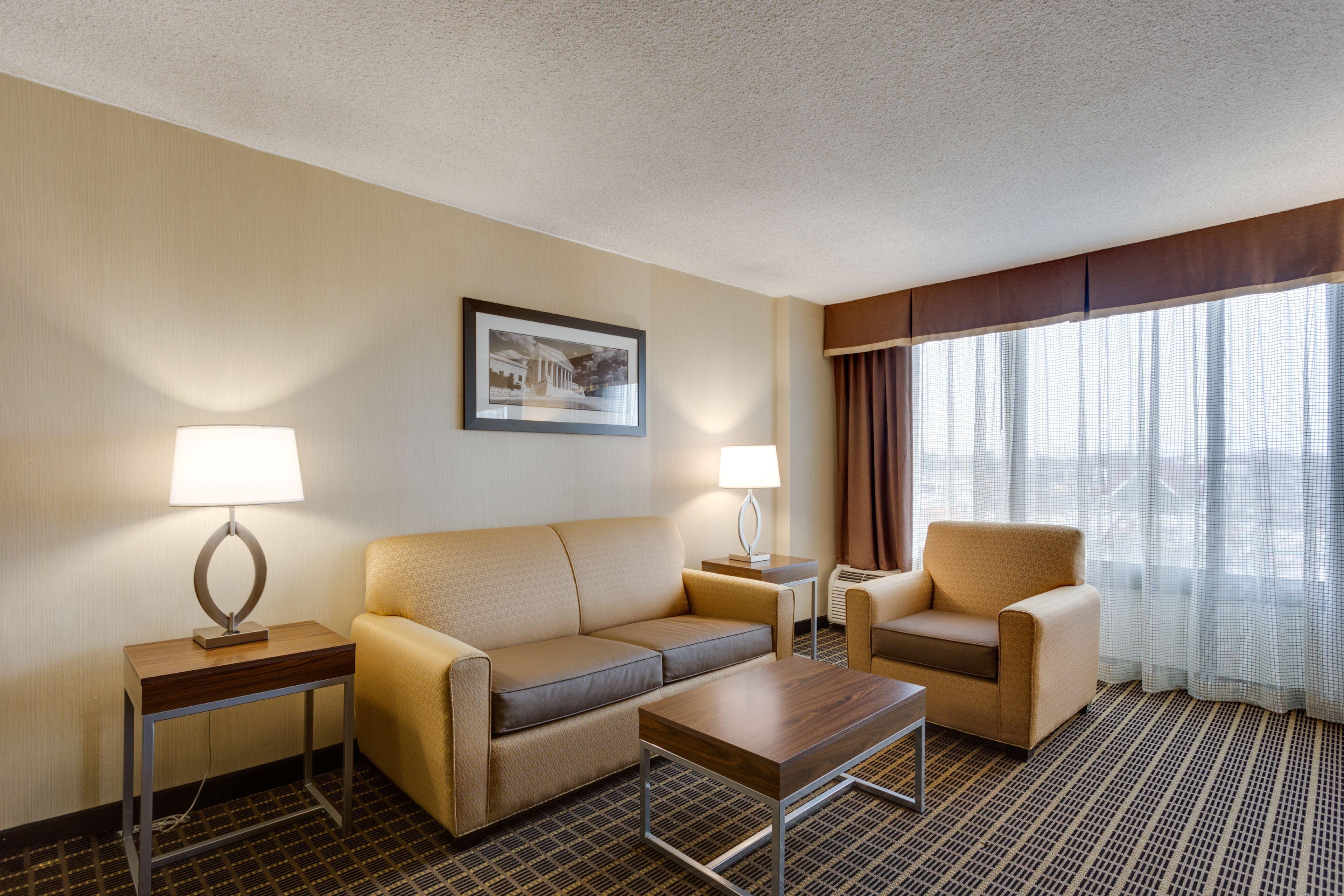Holiday Inn Express Washington Dc Sw - Springfield By Ihg מראה חיצוני תמונה