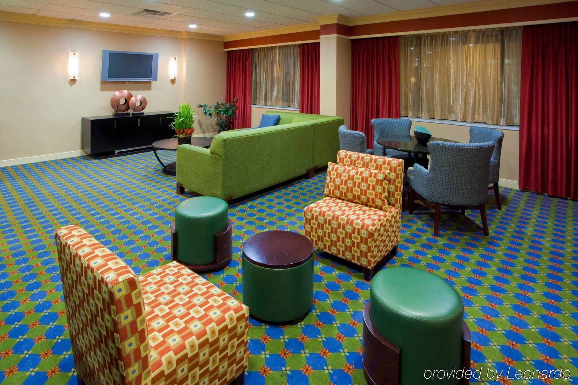 Holiday Inn Express Washington Dc Sw - Springfield By Ihg מראה חיצוני תמונה