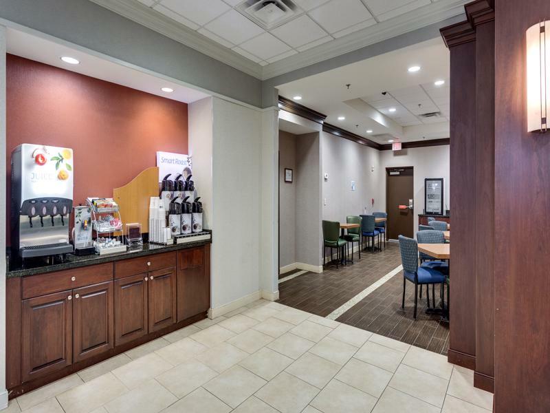 Holiday Inn Express Washington Dc Sw - Springfield By Ihg מראה חיצוני תמונה