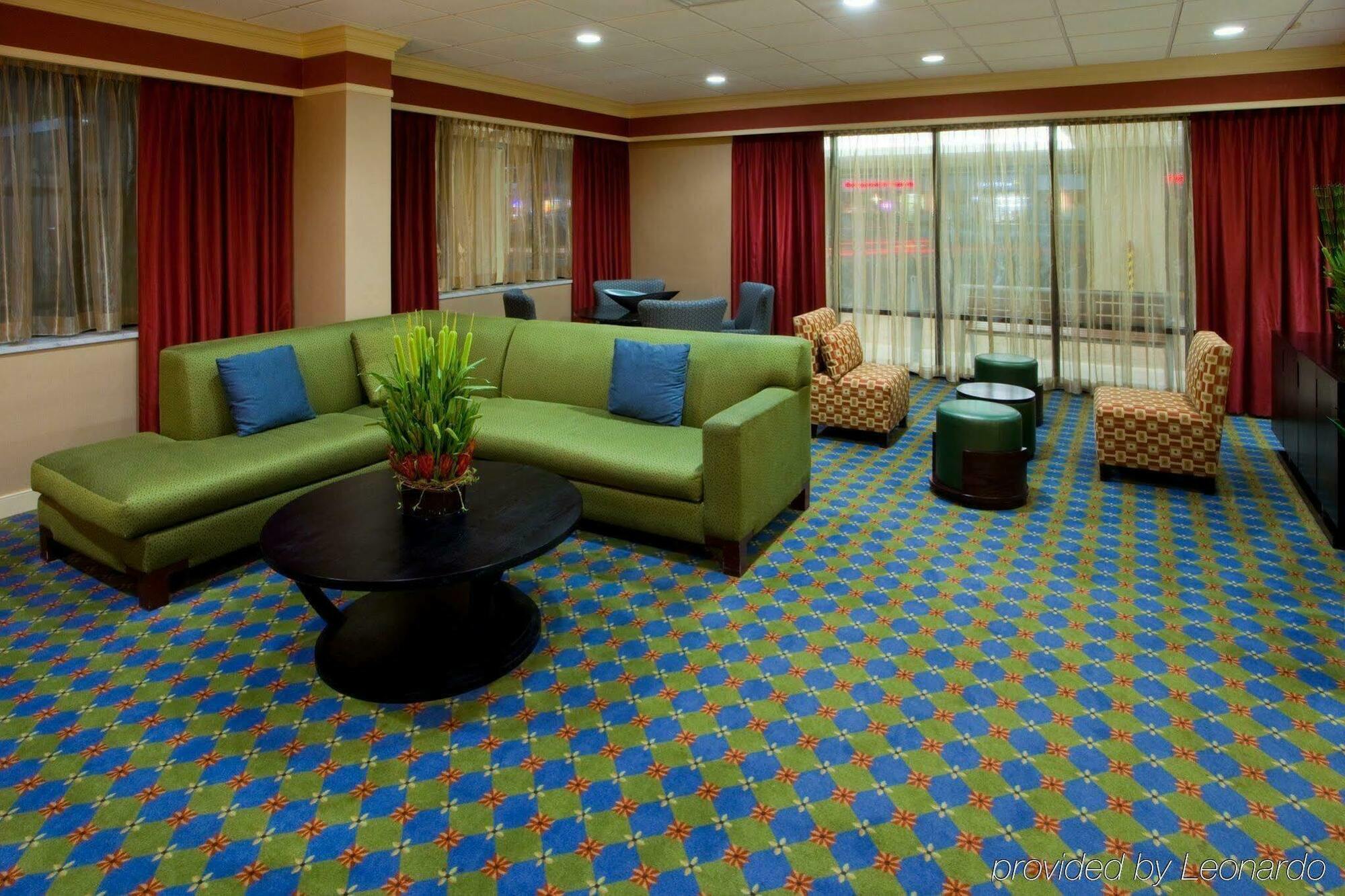 Holiday Inn Express Washington Dc Sw - Springfield By Ihg מראה חיצוני תמונה